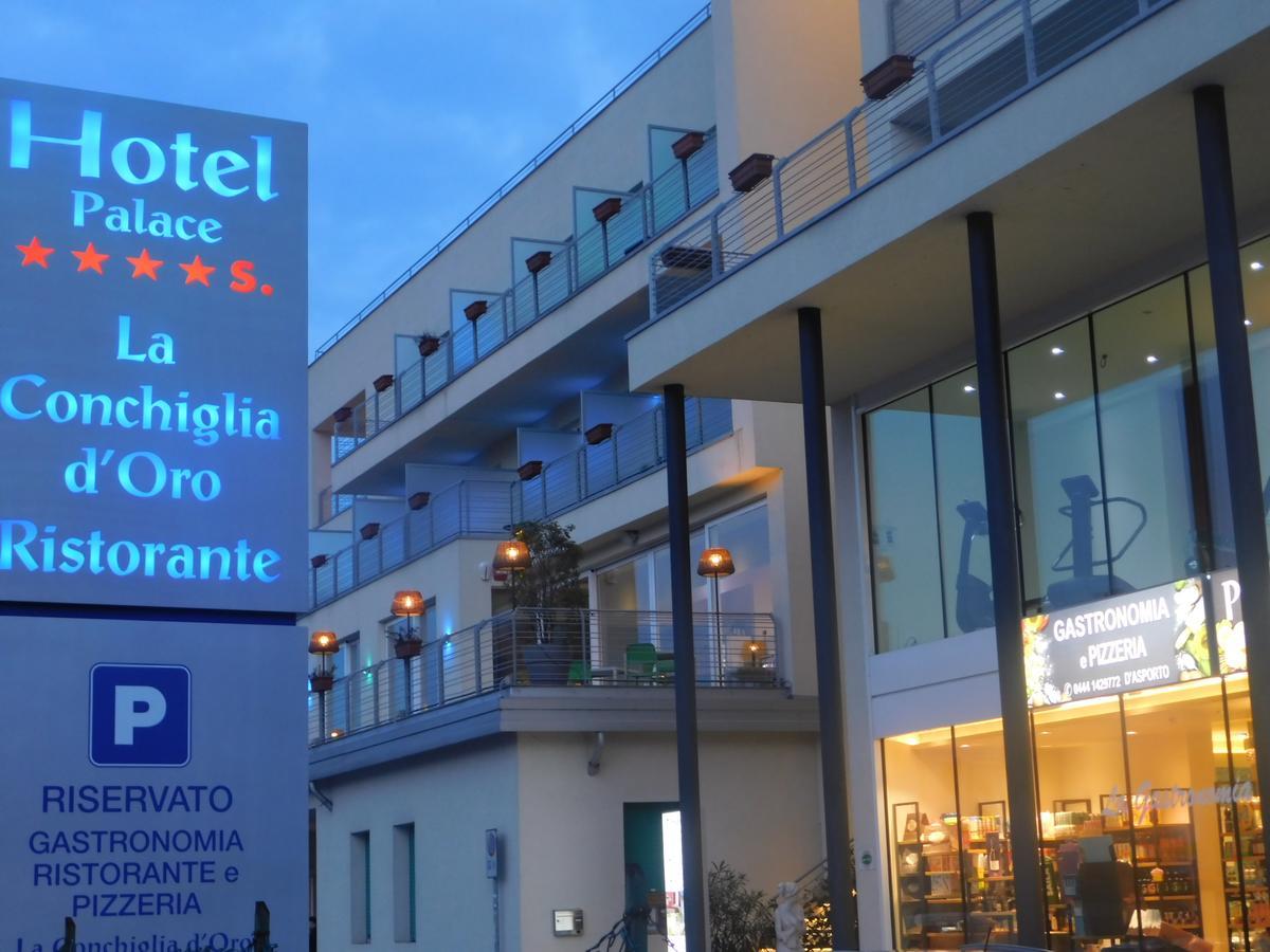Palace La Conchiglia D' Oro 4*